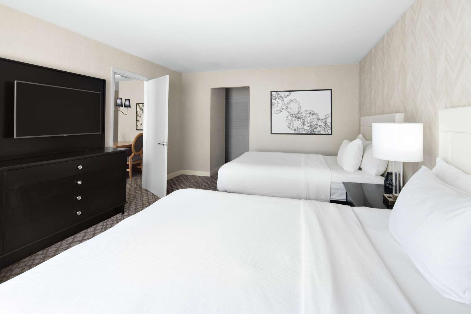 Doubletree Suites By Hilton Charlotte/Southpark Exterior foto